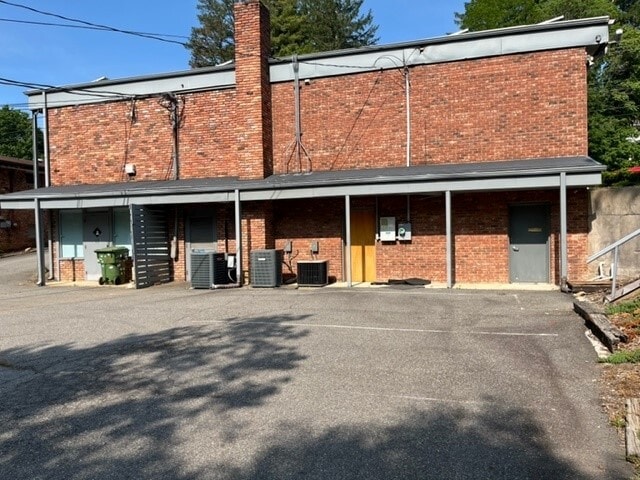 More Photos Of 573 Merrimon Ave, Asheville Medical For Lease