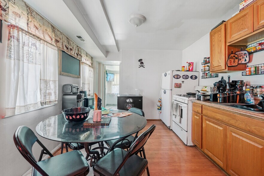 More Photos Of 873 W Lombard St, Baltimore Multifamily For Sale