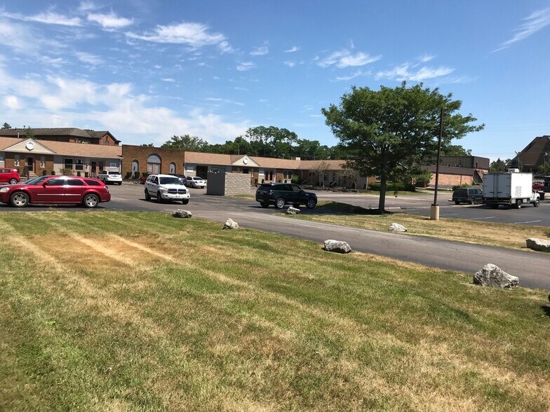 More Photos Of 9280 Plainfield Rd, Blue Ash Daycare Center For Lease