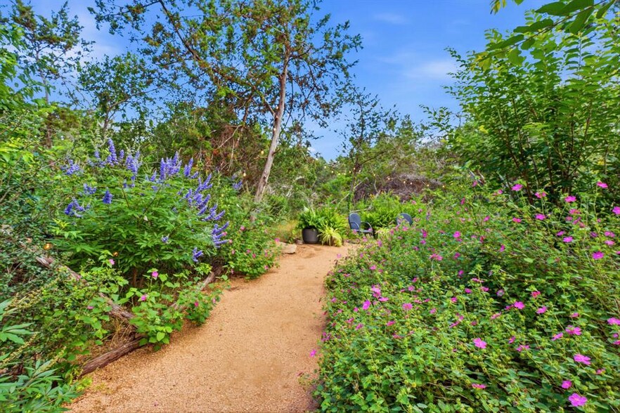 More Photos Of 1770 N Elder Hill Rd, Driftwood Specialty For Sale