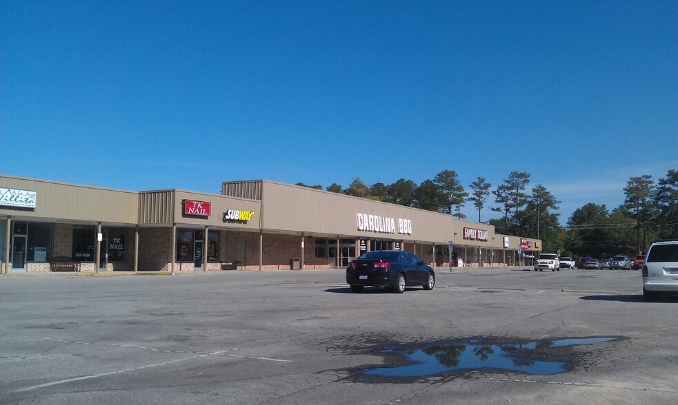 More Photos Of 2307 N College Rd, Wilmington Unknown For Lease