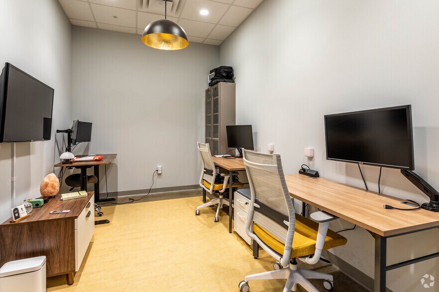 More Photos Of 500 W Broad St, Columbus Apartments For Lease