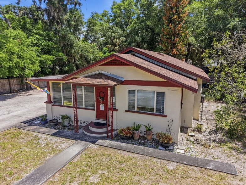 More Photos Of 718 E New York Ave, Deland Specialty For Sale