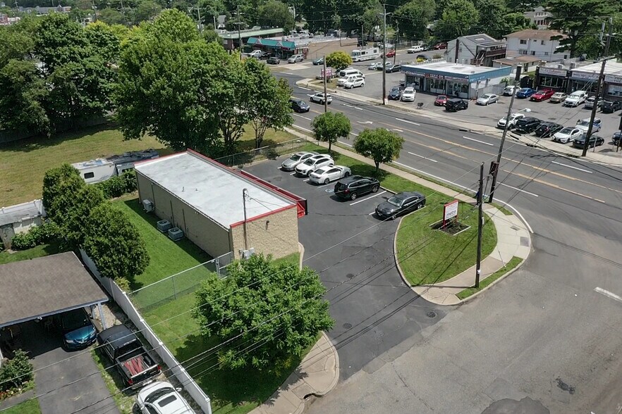 More Photos Of 1820 5th Ave, Bay Shore Freestanding For Sale
