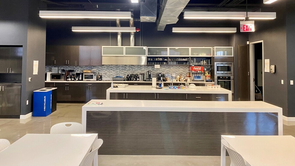 More Photos Of 6010 S Durango Dr, Las Vegas Loft Creative Space For Lease