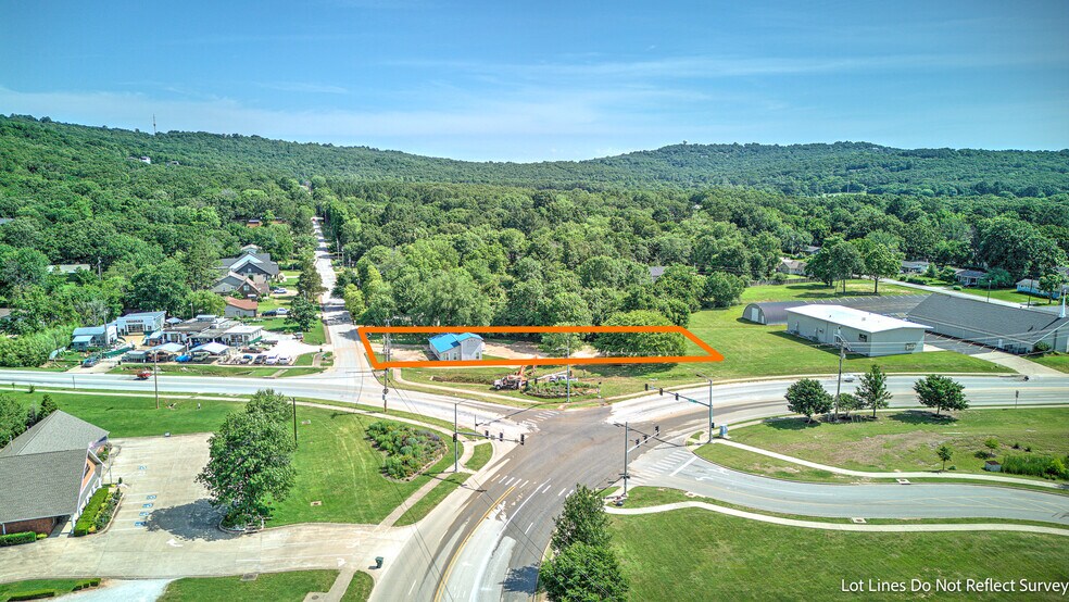 More Photos Of 778 S Happy Hollow Rd, Fayetteville Freestanding For Sale