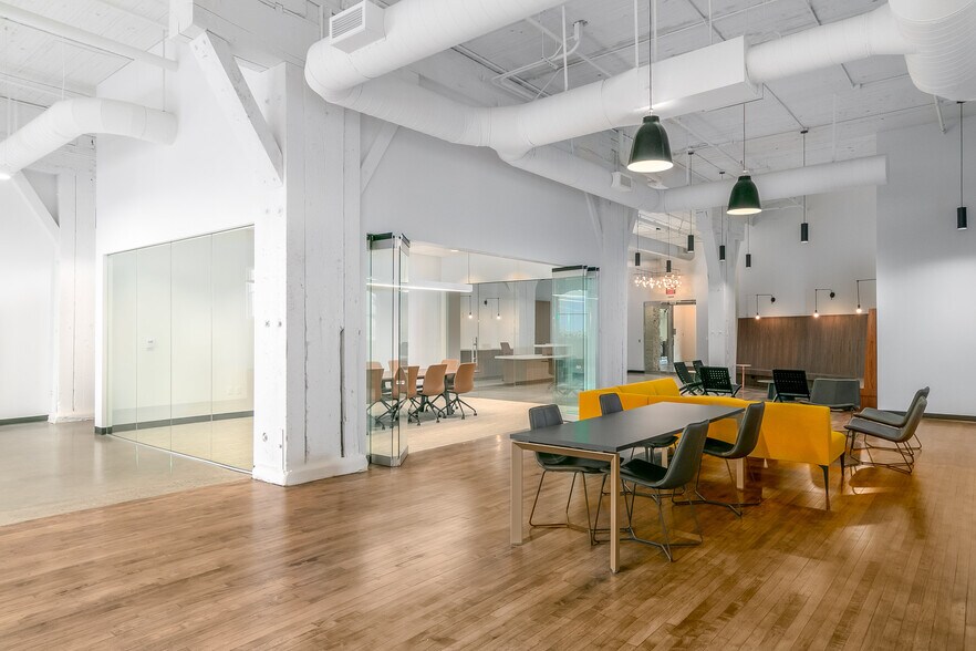 More Photos Of 1631 NW Thurman St, Portland Loft Creative Space For Sale