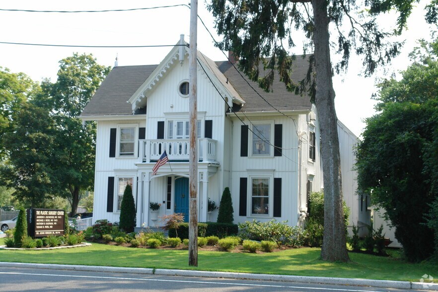 More Photos Of 535 Sycamore Ave, Shrewsbury Medical For Sale