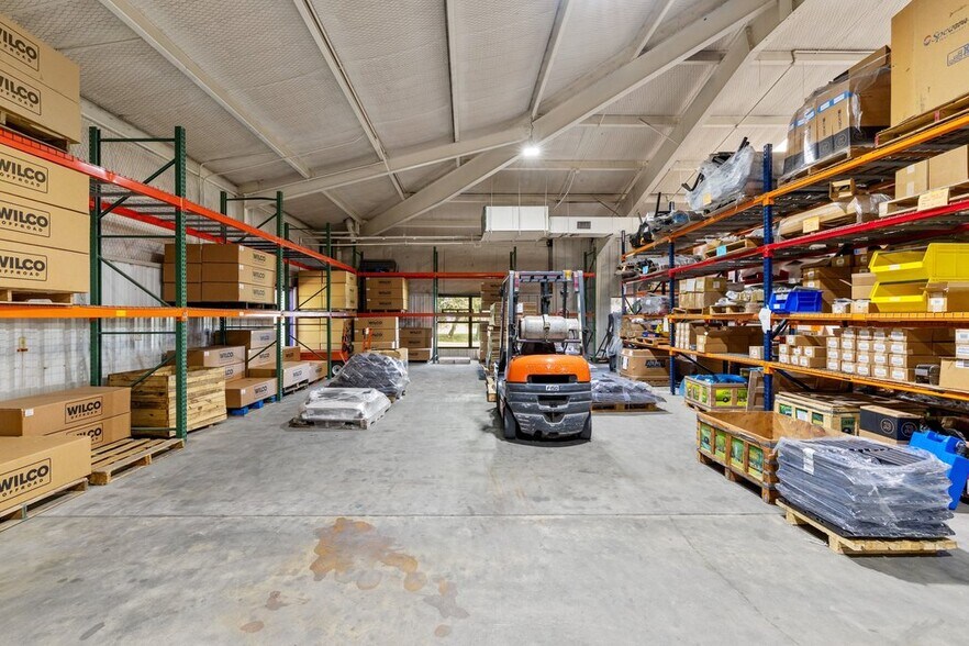 More Photos Of 101 John Kelly St, Burnet Industrial For Sale