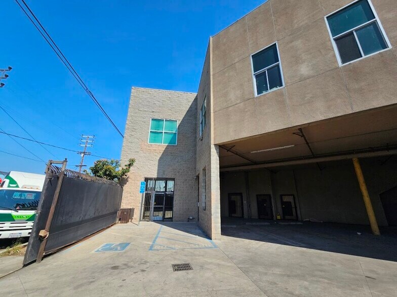 More Photos Of 2890 E Pico Blvd, Los Angeles Light Distribution For Lease