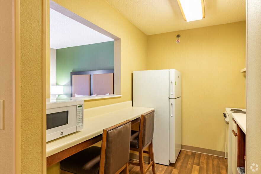 More Photos Of 7065 Jimmy Carter Blvd, Peachtree Corners Hotel For Sale
