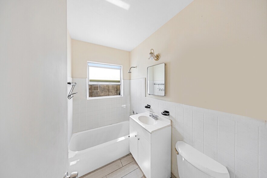 More Photos Of 1465 SW 4th St, Miami Apartments For Sale