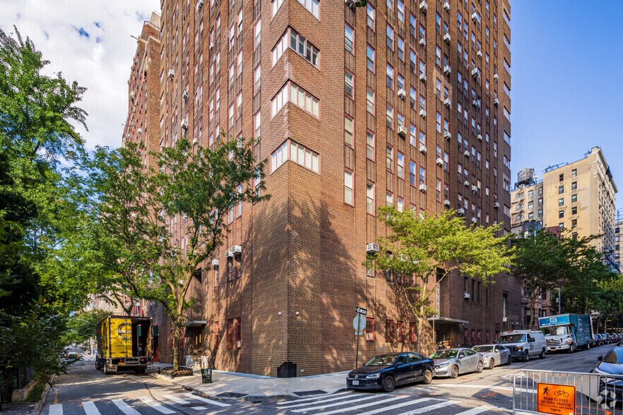 Primary Photo Of 310 Riverside Dr, New York Apartments For Lease