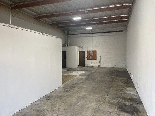 More Photos Of 12547 Sherman Way, North Hollywood Warehouse For Lease
