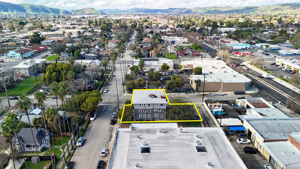 More Photos Of 285 W Center St, Pomona Apartments For Sale