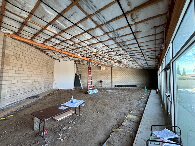 More Photos Of 887 N Glassell St, Orange Freestanding For Lease