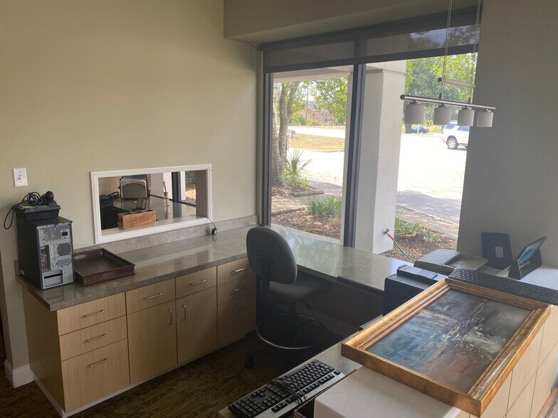 More Photos Of 7414 Picardy Ave, Baton Rouge Medical For Sale