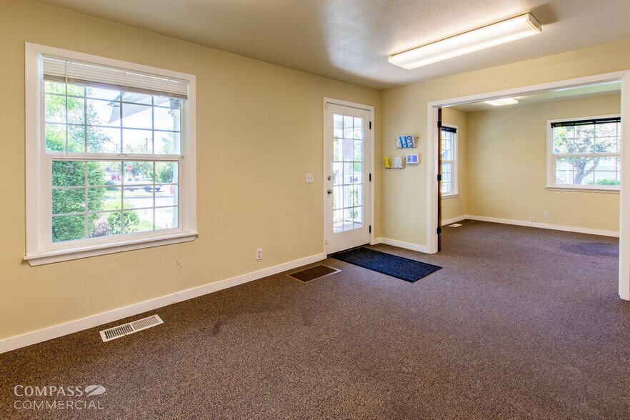 More Photos Of 846 NW Colorado Ave, Bend Office For Sale