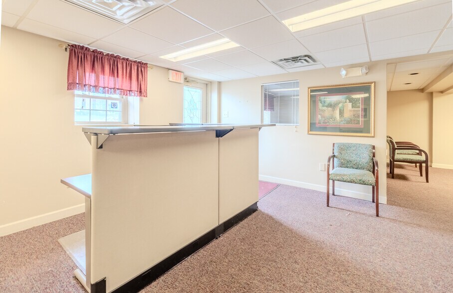 More Photos Of 2703 Mosside Blvd, Monroeville Medical For Lease
