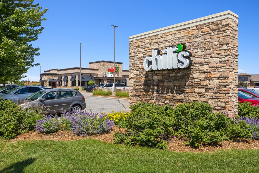 More Photos Of 165 Crossroads Dr, Plover Restaurant For Sale