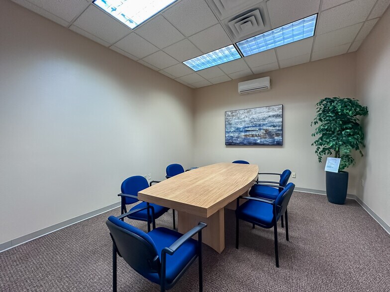 More Photos Of 1102 S Florida Ave, Lakeland Office For Lease
