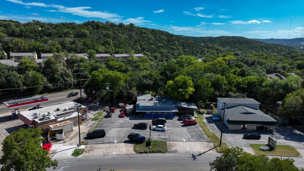 More Photos Of 3815 Dry Creek Dr, Austin Restaurant For Lease