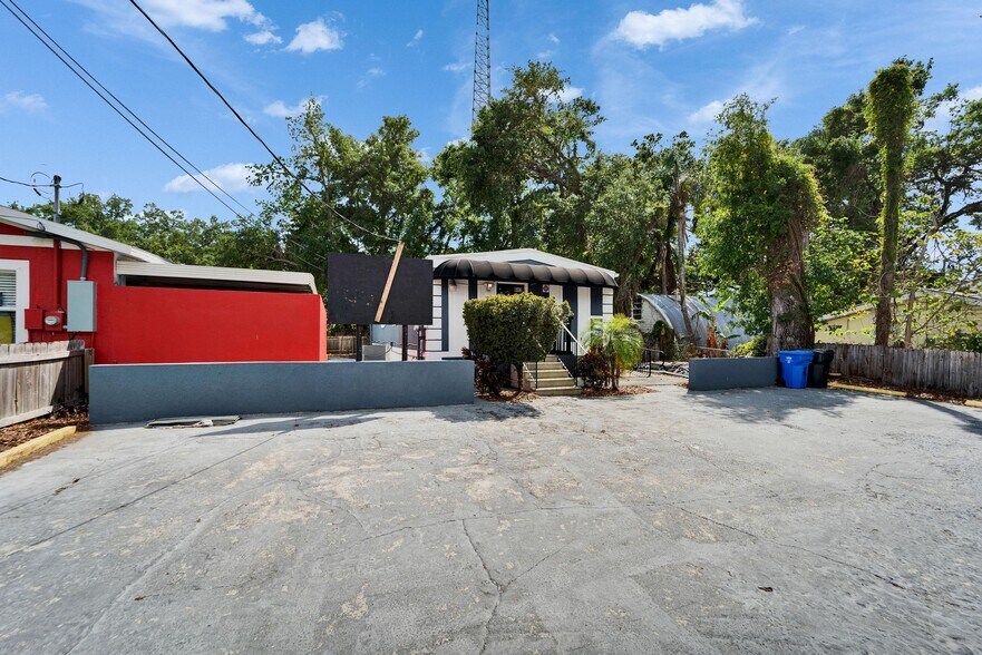 More Photos Of 126 Ridgewood Ave, Brandon Office Residential For Sale