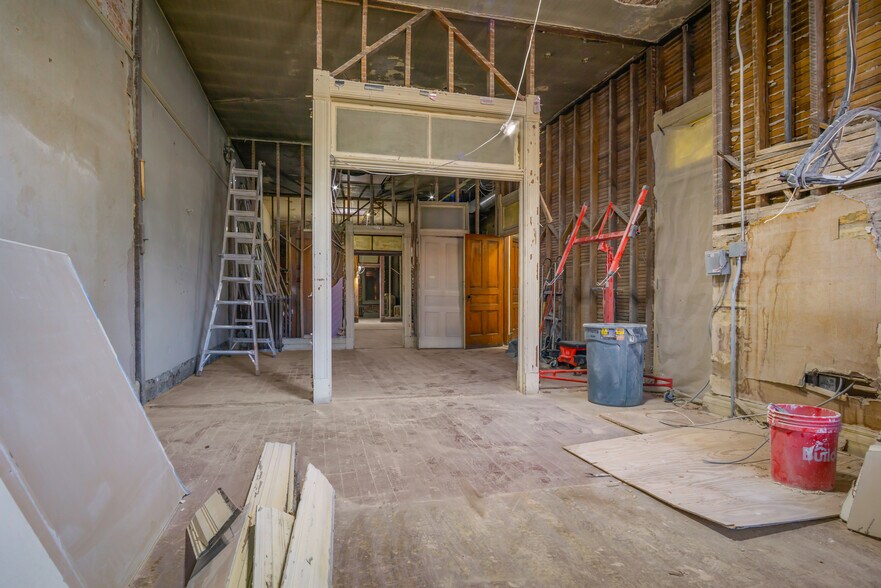 More Photos Of 2118 Central Ave, Kearney General Retail For Sale