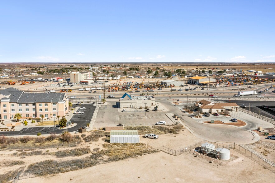 More Photos Of 2529 S Canal St, Carlsbad Restaurant For Sale