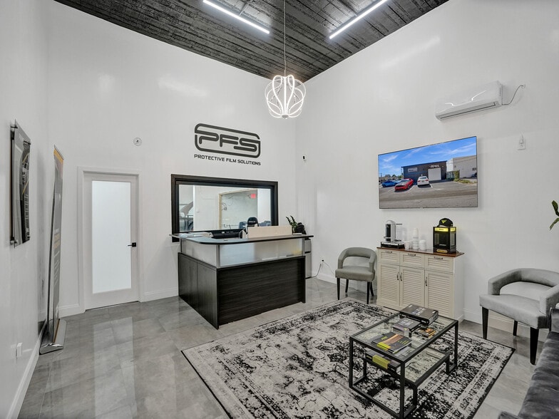 More Photos Of 15-21 NW 9th Ave, Fort Lauderdale Warehouse For Sale