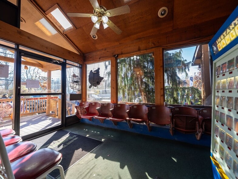 More Photos Of 4300 Abbott Rd, Orchard Park Restaurant For Sale