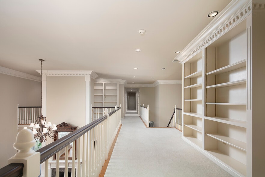 More Photos Of 4664 Lexington Rd, Winchester Specialty For Sale