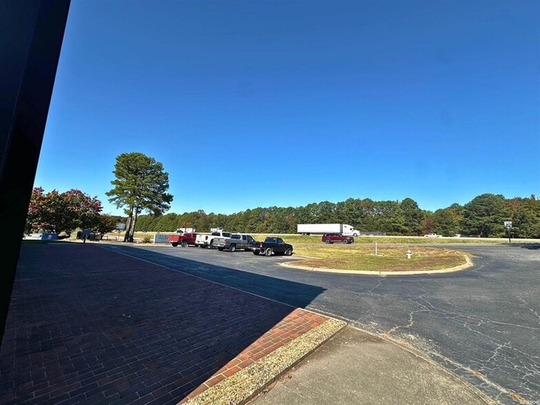 More Photos Of 8023 Interstate 30, Little Rock Light Manufacturing For Lease