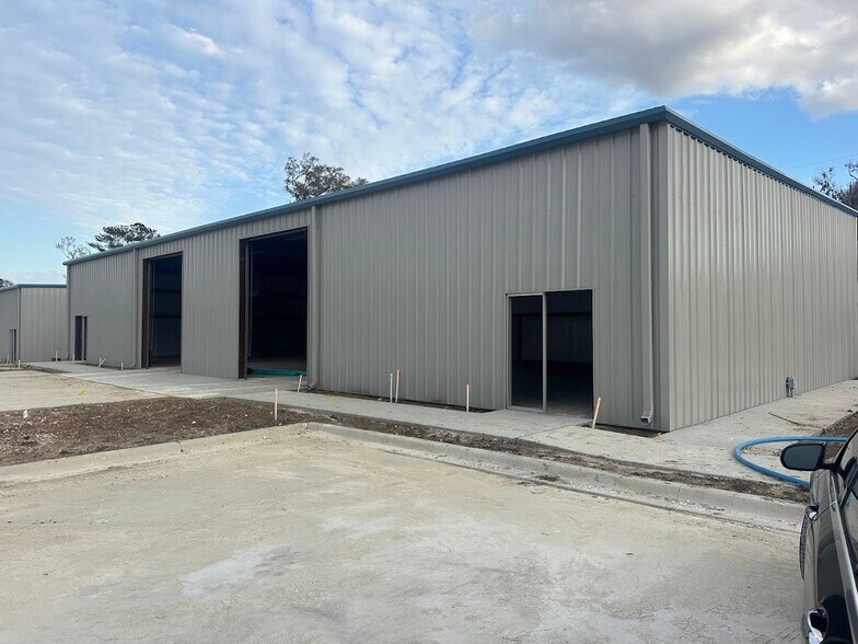 More Photos Of 5741 S Pine Ave, Ocala Service For Sale