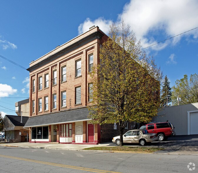 Primary Photo Of 607 Main St, Huron General Retail For Lease