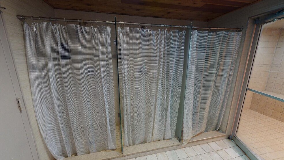 More Photos Of 65-75 Woodhaven Blvd, Flushing Storefront Retail Office For Sale