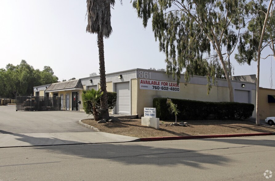 More Photos Of 861 E Rancheros Dr, San Marcos Warehouse For Lease