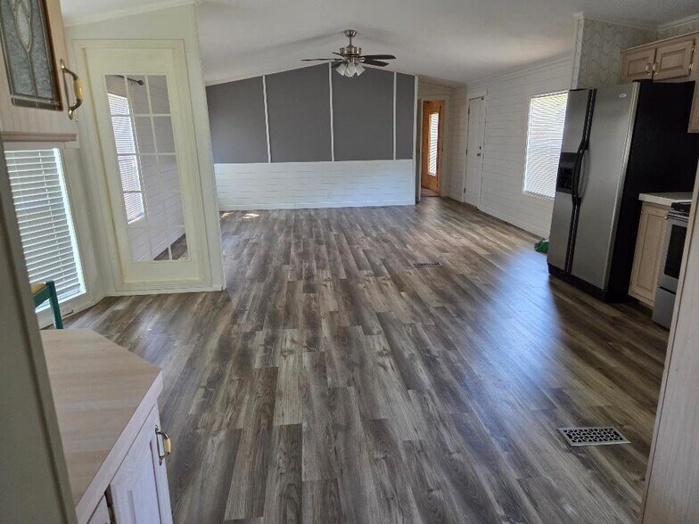 More Photos Of , Chandler Specialty For Sale