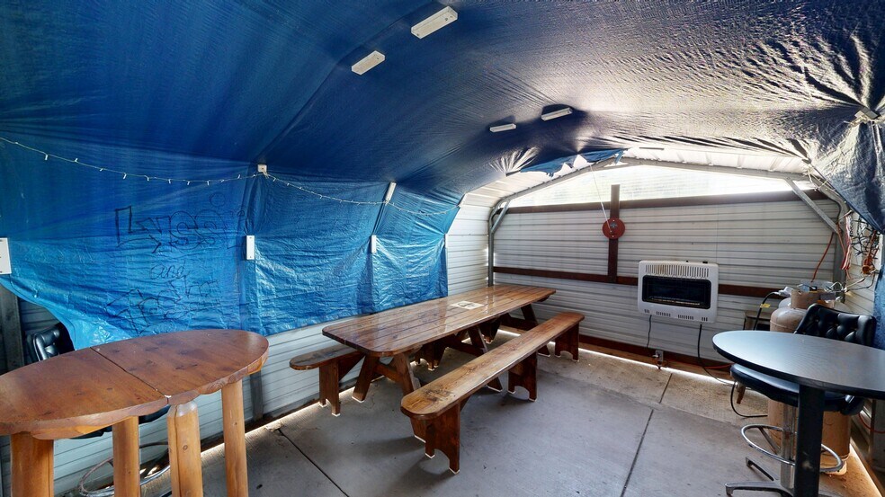 More Photos Of 46 S Leavitt Rd, Leavittsburg Bar For Sale