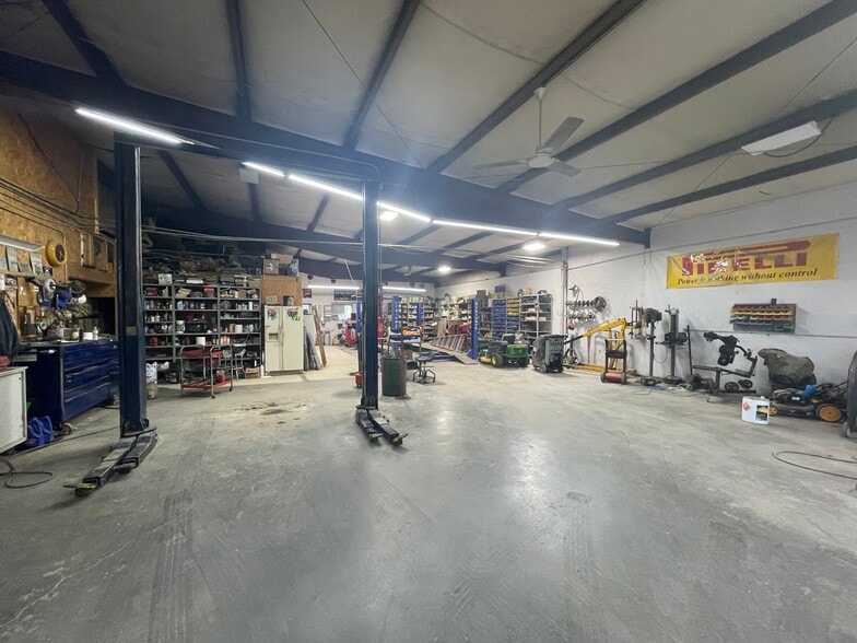 More Photos Of 200 Main St, Maple Hill Auto Repair For Sale