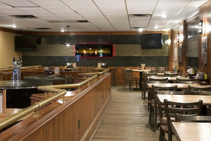 More Photos Of 301 Harrison St NE, Minneapolis Restaurant For Sale