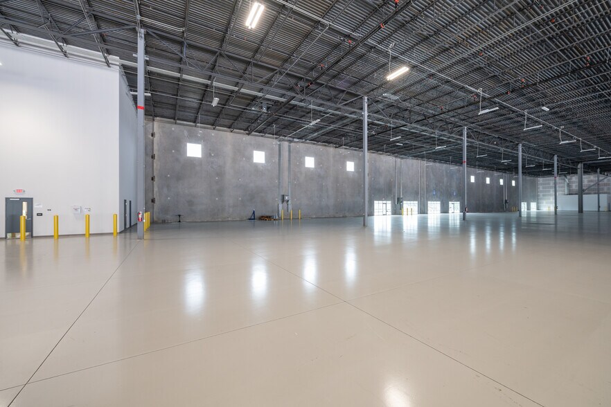 More Photos Of 2280 Lane Ave N, Jacksonville Unknown For Lease