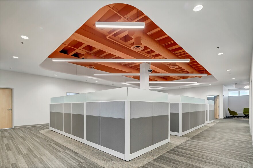 More Photos Of 717 W St Germain St, Saint Cloud Office For Sale