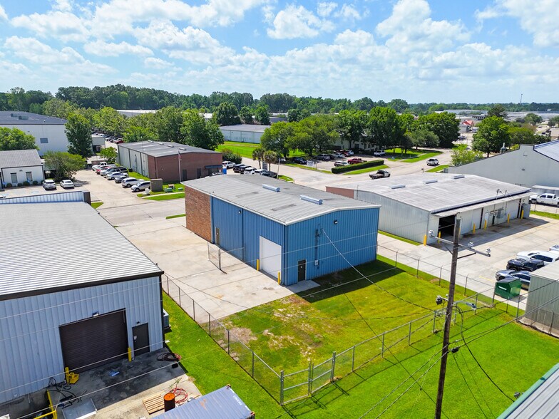 More Photos Of 6720 Exchequer Dr, Baton Rouge Warehouse For Lease