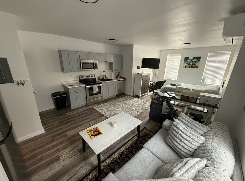 More Photos Of 24 S Warren St, Trenton General Retail For Sale