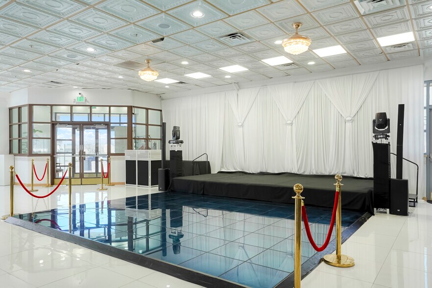 More Photos Of 9445 Park Meadows Dr, Lone Tree Restaurant For Sale