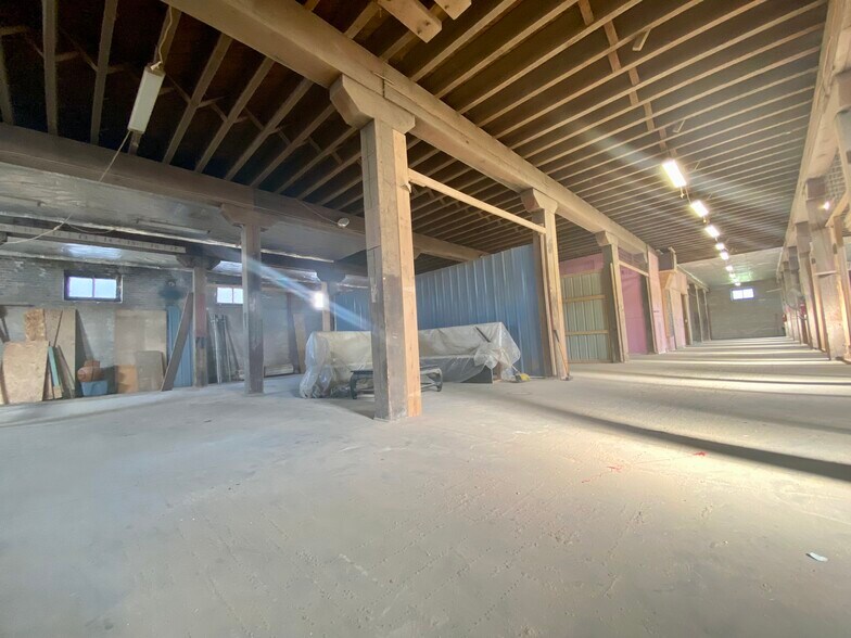 More Photos Of 260 W Stroud St, Randolph Warehouse For Sale