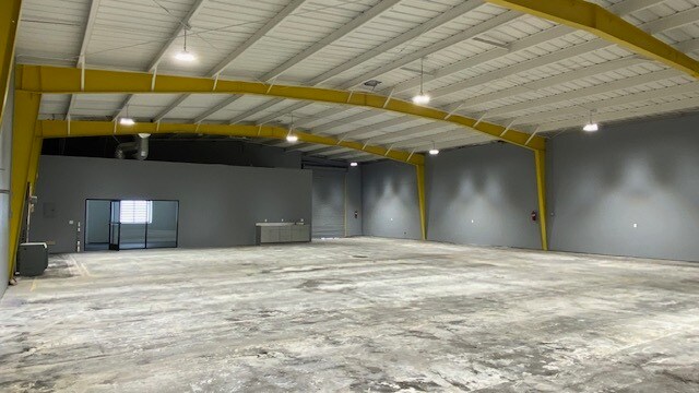 More Photos Of 5957 S St Andrews Pl, Los Angeles Warehouse For Sale