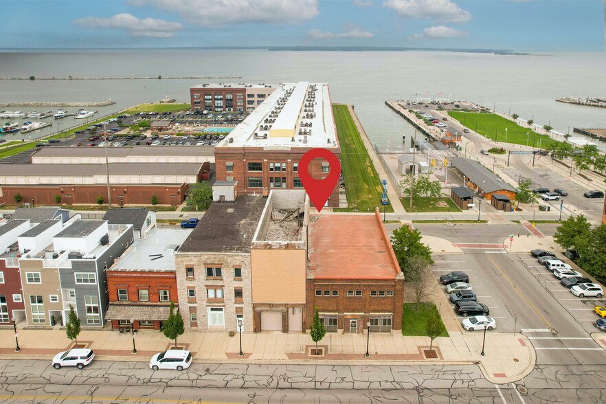 More Photos Of 301 W Water St, Sandusky Restaurant For Sale