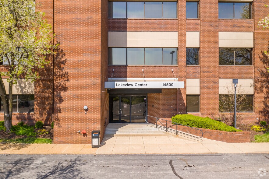 More Photos Of 14500 S Outer Forty Rd, Chesterfield Office For Lease